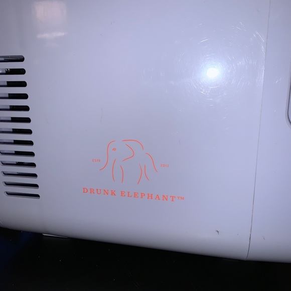 Drunk elephant skincare fridge - Picture 4 of 5